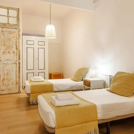 Bravissimo Placa Del Vi, Authentic Historic Appartement *