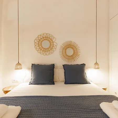 Bravissimo Placa Del Vi, Authentic Historic Appartement *
