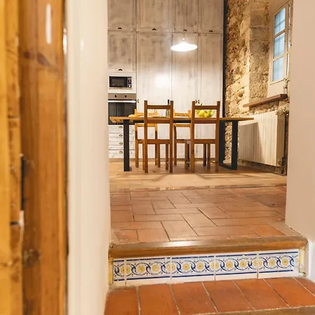 Bravissimo Placa Del Vi, Authentic Historic Appartement *