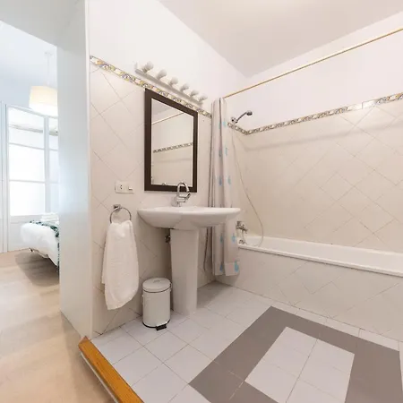 Bravissimo Placa Del Vi, Authentic Historic Apartamento *