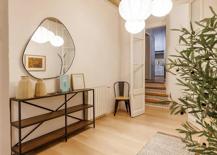 Bravissimo Placa Del Vi, Authentic Historic * خيرونا