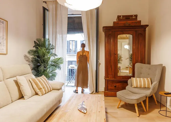 Bravissimo Placa Del Vi, Authentic Historic * خيرونا