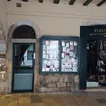 Bravissimo Placa Del Vi, Authentic Historic Apartment Girona
