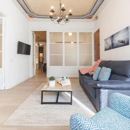 Bravissimo Placa Del Vi, Authentic Historic Apartment *