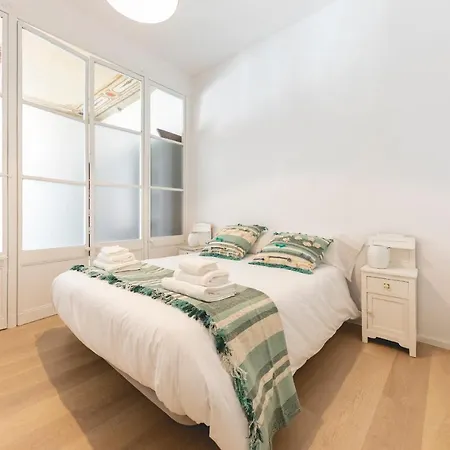 Bravissimo Placa Del Vi, Authentic Historic Girona