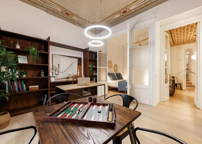 Bravissimo Placa Del Vi, Authentic Historic Apartment *